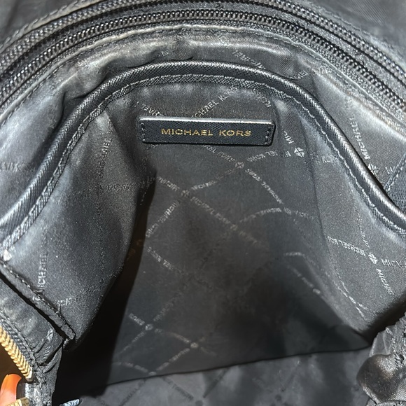 Black leather Michael Kors backpack - Picture 6 of 8